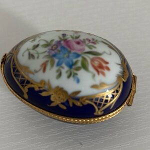 LIMOGES IMPORTS COLLECTORS PORCELAIN FIGURINE EASTER EGG BOX HAND PAINTED FLORAL